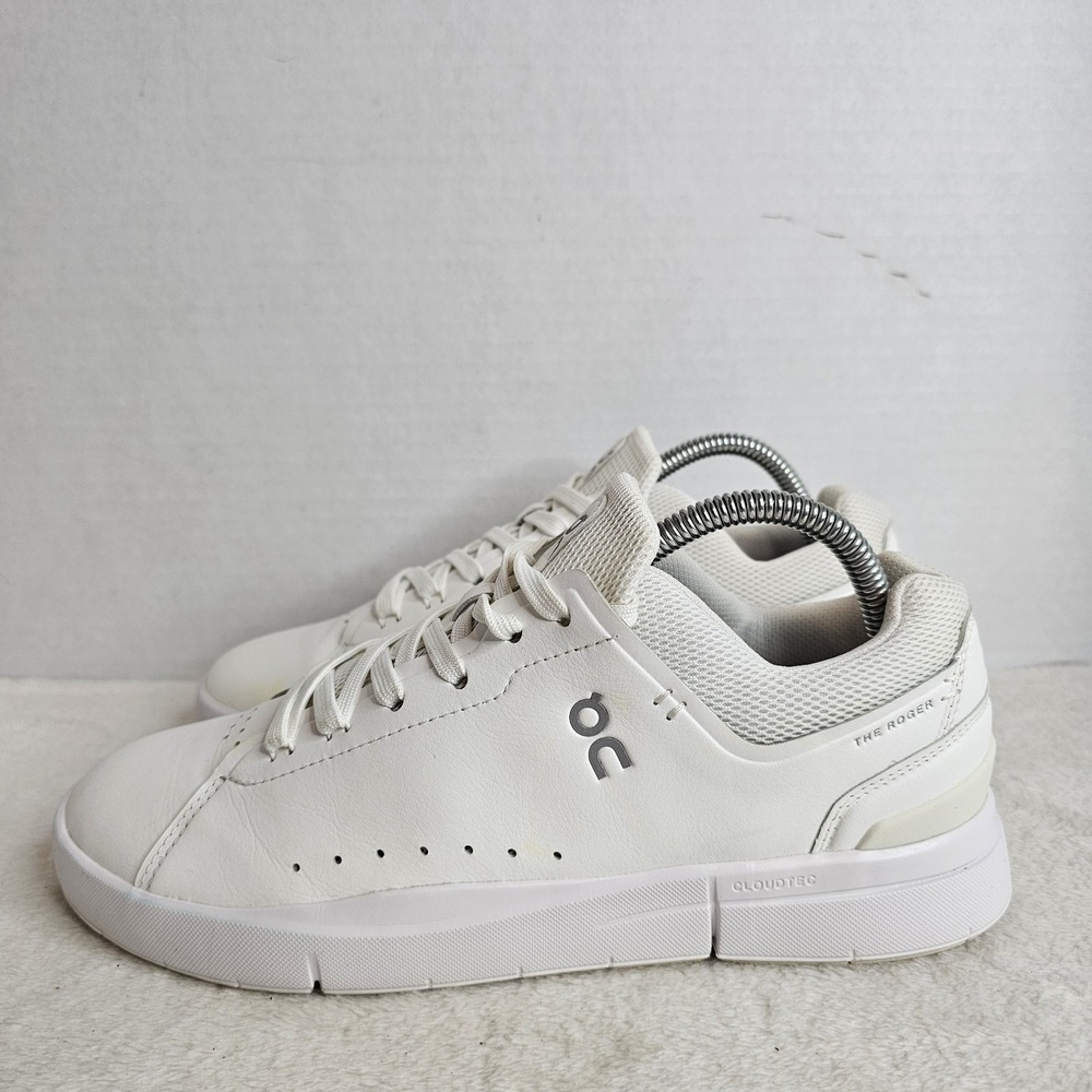 On Cloud Women's The Roger Advantage Sneakers Size US 8.5 All White